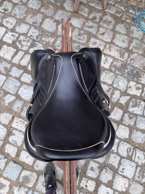 Sella da salto ostacoli CWD  17.5" - 2021