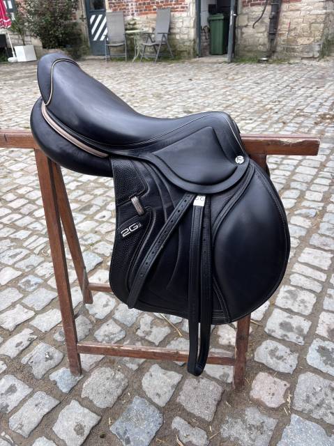 Sella da salto ostacoli CWD  17.5" - 2021
