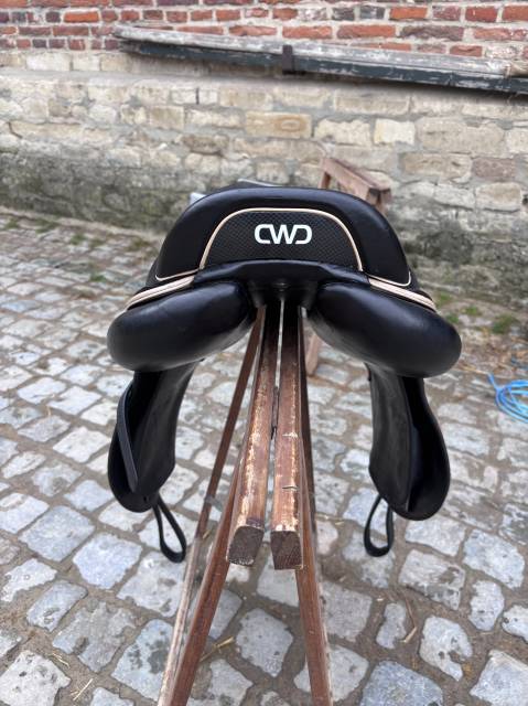 Sella da salto ostacoli CWD  17.5" - 2021
