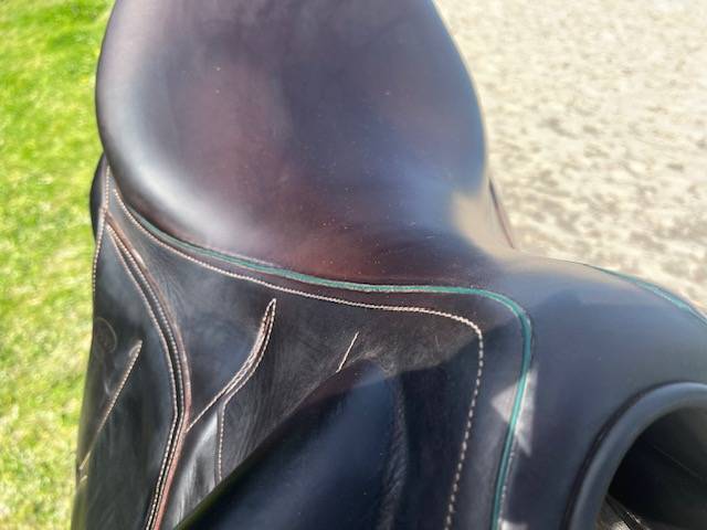 Sella da dressage Devoucoux  17" - 2013