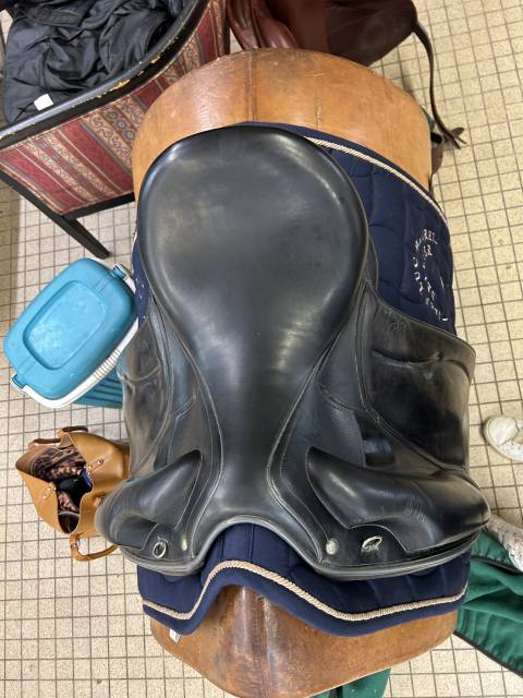 Sella da dressage Devoucoux  17" - 2014