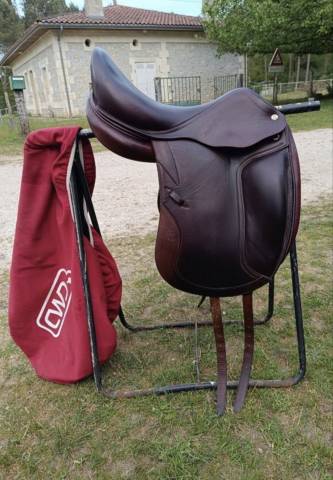 Sella da dressage CWD  17.5" - 2015