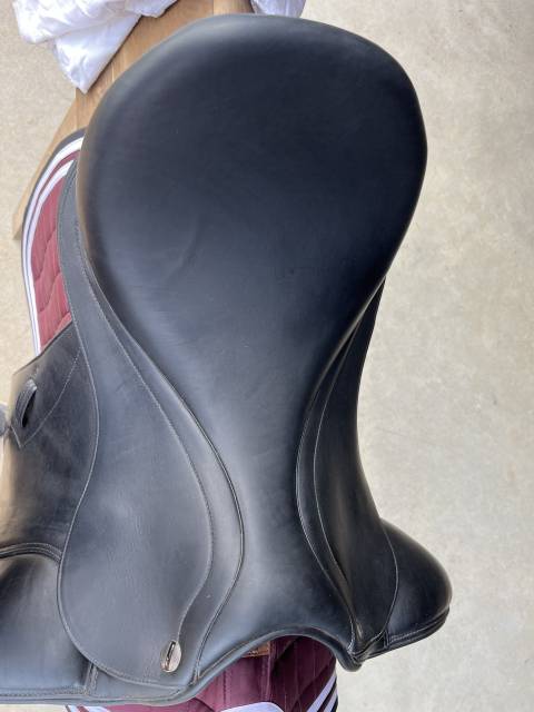 Sella da dressage Erreplus  17" - 2024
