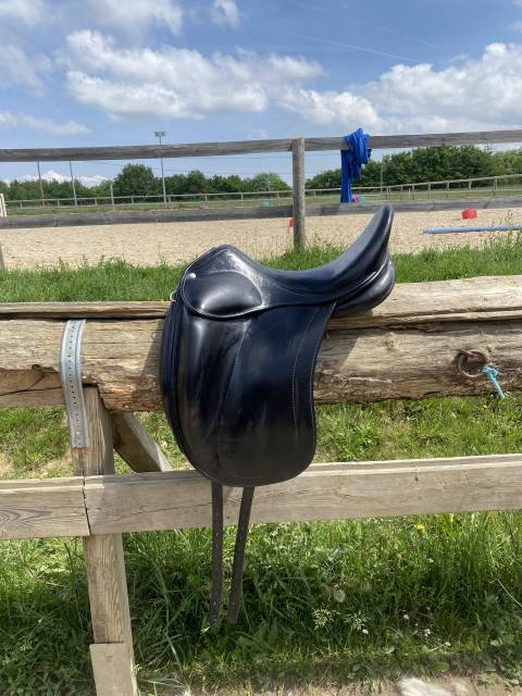 Sella da dressage Childeric  17.5" - 2017