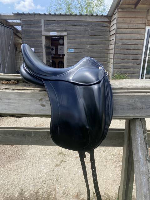 Sella da dressage Childeric  17.5" - 2017