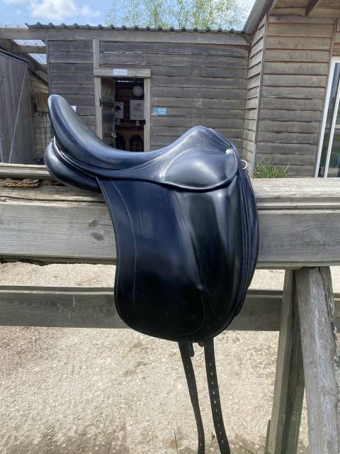 Sella da dressage Childeric  17.5" - 2017