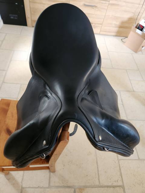Sella da dressage Childeric  17" - 2025