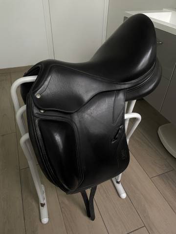 Sella da dressage CWD SE08 17" - 2009
