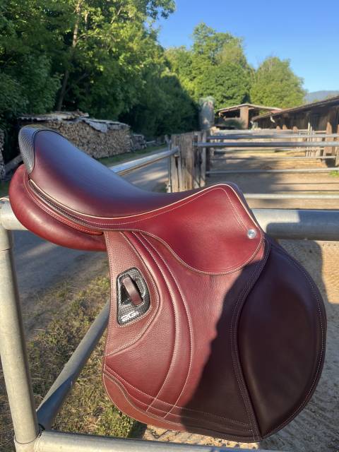 Sella da salto ostacoli CWD 2Gs SE 41 18" - 2025