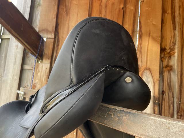 Sella da dressage Antar&egrave;s  17.5" - 2022