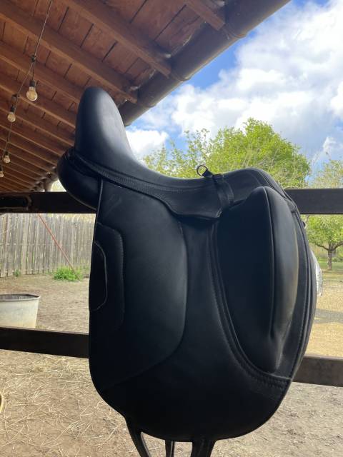 Sella da dressage Antar&egrave;s  17.5" - 2022