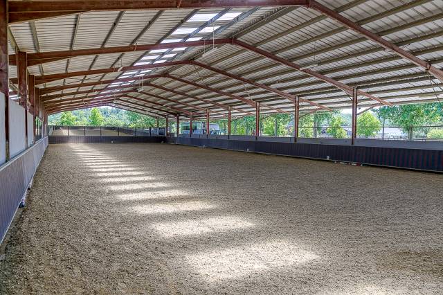 Centro di stagione cavallo In vendita Hautes-Pyr&eacute;n&eacute;es