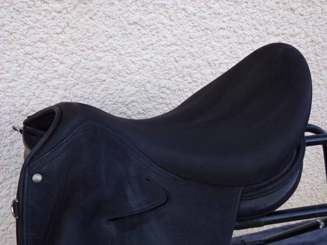 Sella da dressage Childeric  17.5" - 2025