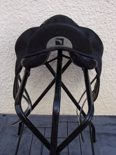 Sella da dressage Childeric  17.5" - 2025