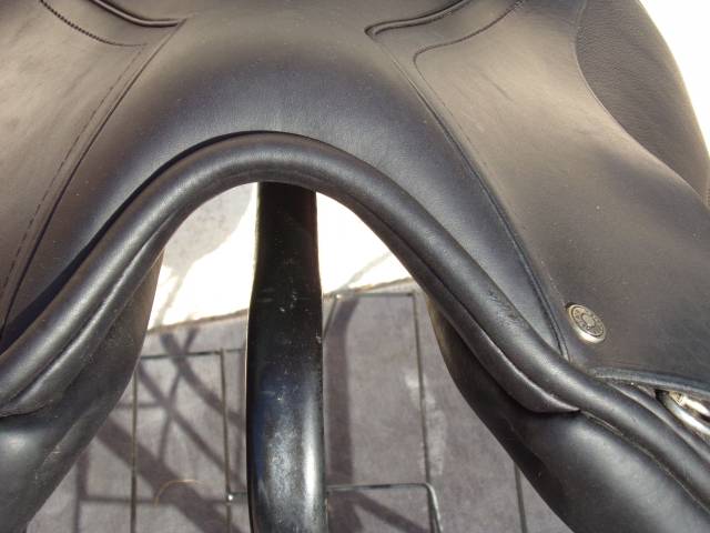 Sella da dressage Antar&egrave;s Altair 17.5" - 2023