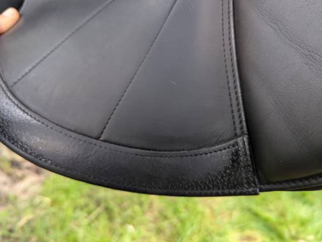 Sella da salto ostacoli Equipe  17.5" - 2023