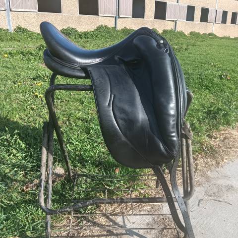 Sella da dressage Devoucoux  18" - 2016