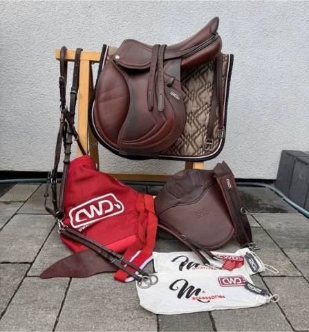 Sella da salto ostacoli CWD  17.5" - 2021