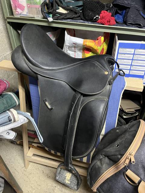 Sella da dressage Wintec  16.5" - 2022