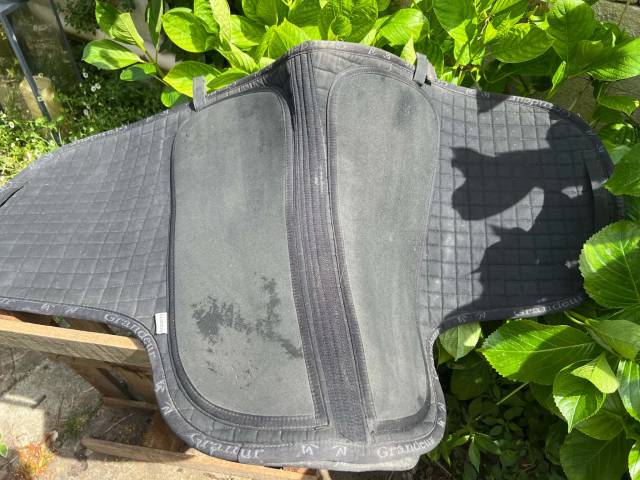 Sella da dressage Barefoot   17" - 2024