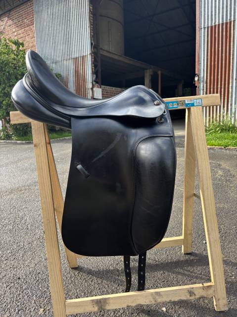 Sella da dressage Prestige Italia  17" - 2010
