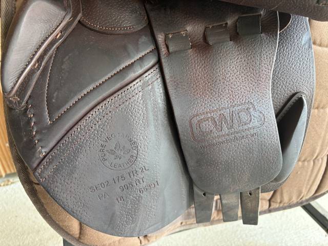 Sella da salto ostacoli CWD  17.5" - 2018