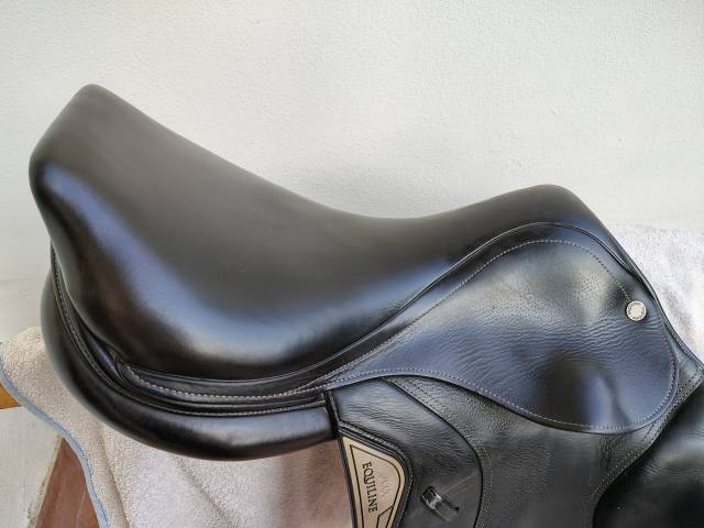 Sella Equiline color nero, 17'', anno 2018