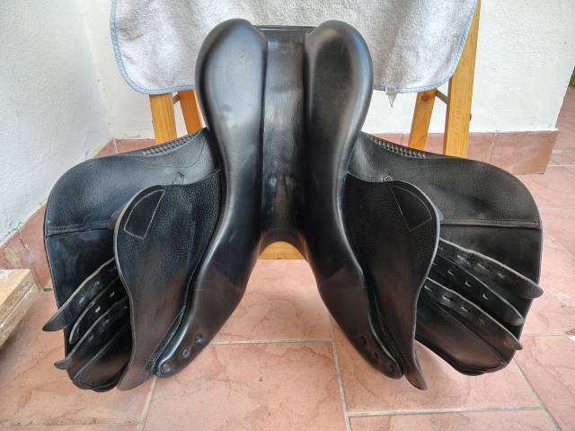 Sella Equiline color nero, 17'', anno 2018