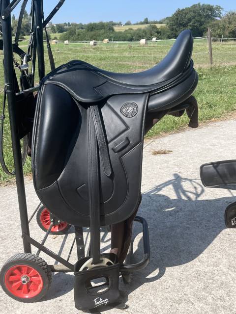 Sella da dressage Antar&egrave;s  18" - 2020