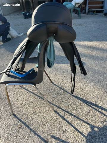 Sella da dressage Norton  18" - 2026