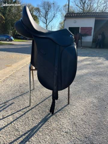 Sella da dressage Norton  18" - 2026