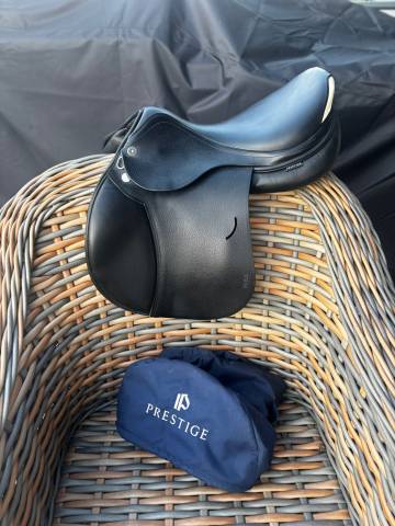 Sella da salto ostacoli Prestige Italia  17" - 2025