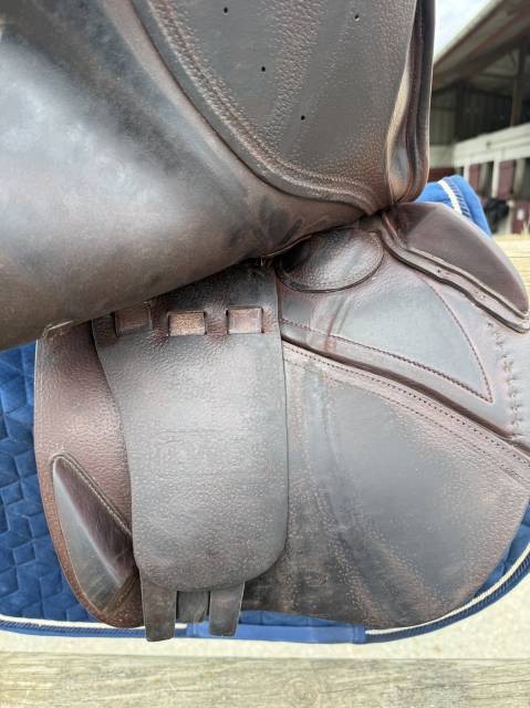 Sella da salto ostacoli CWD  17.5" - 2017