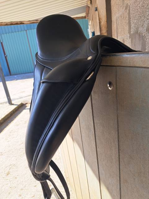Sella da dressage Antar&egrave;s  17" - 2013