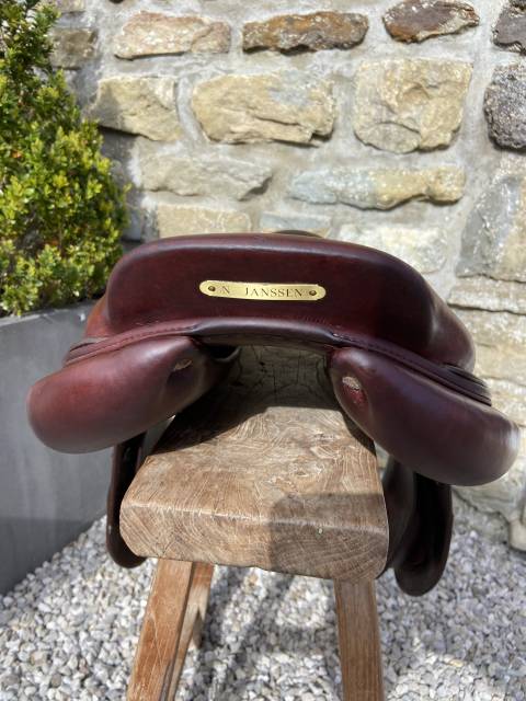 Sella da salto ostacoli CWD  17" - 2015