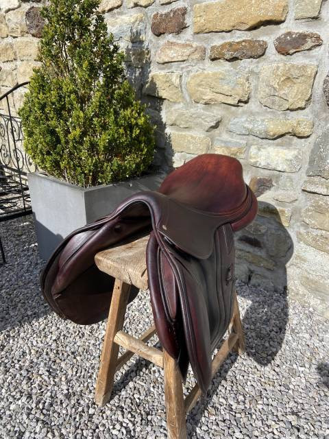 Sella da salto ostacoli CWD  17" - 2015