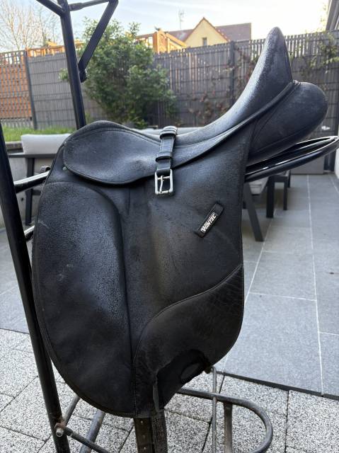 Sella da dressage Wintec  16.5" - 2010