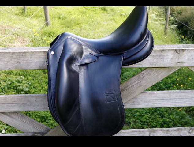 Sella da dressage Childeric  17.5" - 2020