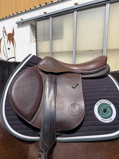 Sella da salto ostacoli Forestier  18.5" - 2025
