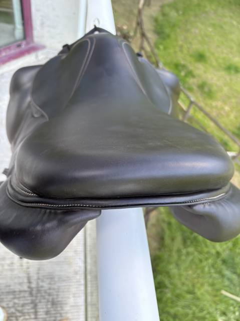 Sella da salto ostacoli Forestier  17" - 2023