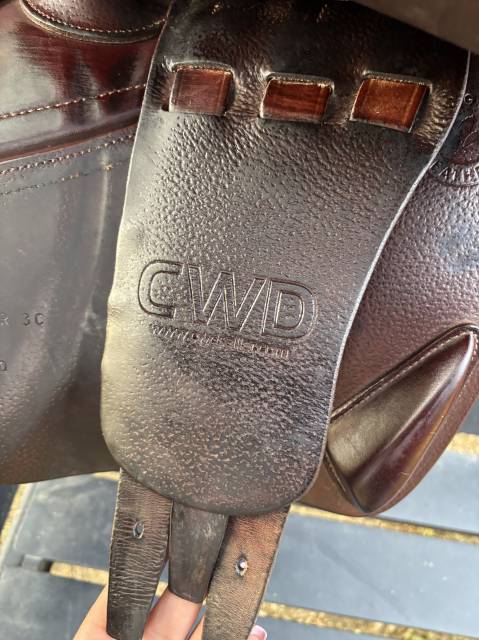 Sella da salto ostacoli CWD  17.5" - 2015