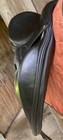 Sella da dressage Devoucoux Makila 17" - 2007