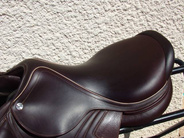 Sella da salto ostacoli CWD  17.5" - 2023