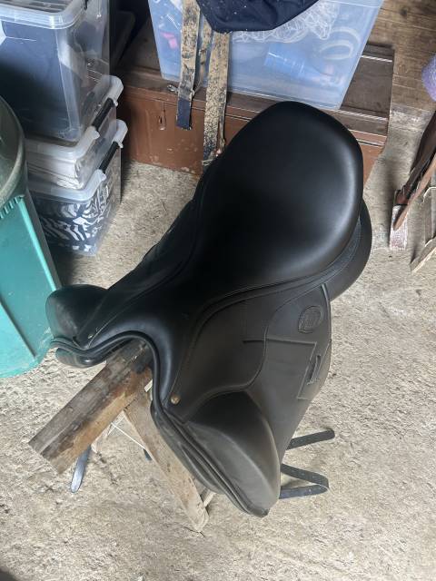 Sella da dressage Antar&egrave;s  17.5" - 2019
