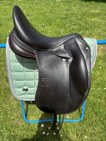 Sella da dressage Childeric  17.5" - 2020