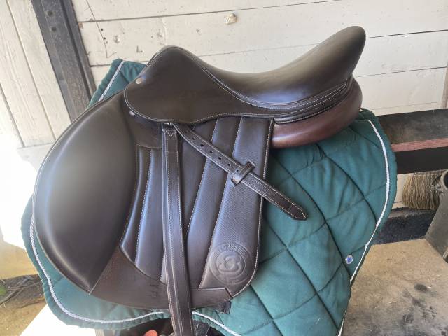 Sella da salto ostacoli Forestier  17" - 2023