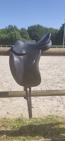Sella da dressage Belloir  17.5" - 2012