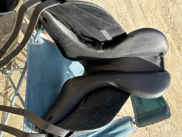 Sella da dressage Forestier  17.5" - 2023