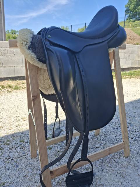 Sella da dressage   17.5" - 2023