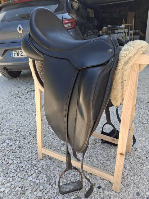 Sella da dressage   17.5" - 2023